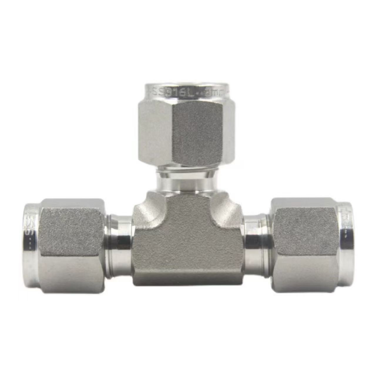 Ferrule compression tee fitting